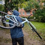 На Прикарпатті чоловіка засудили до 7 років ув’язнення за спробу викрасти велосипед