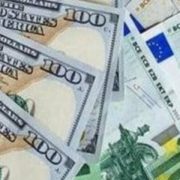 В українців залишилося мало часу, долар по 40 грн в обмінниках: експерти сказали, чи треба міняти валюту терміново