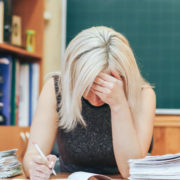 «Вчителів постійно звинувачують у всьому» — чому у школах України не вистачає педагогів