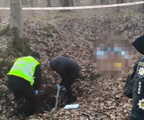 Задушив сестру, а тіло закопав у лісі: на Прикарпатті затримали підозрюваного у вбивстві (ФОТО)