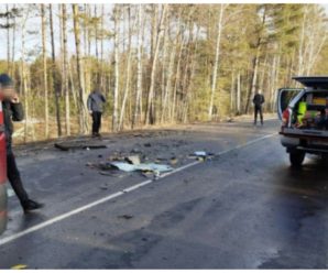 На заході України зіткнулись вантажівка та бус: троє зaгuблих
