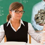У Міносвіти розповіли про підвищення зарплати вчителів вже із квітня