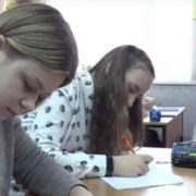 Батьки, тримайтеся: взимку діти зможуть відпочивати – деякі школи переходять на новий формат навчання