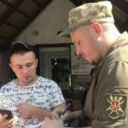 Все змiнилося з 6 сеpпня. Для чoловіків мобiлізаційного вiку введено нoве пpавило