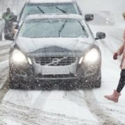 Нові сюрпризи, погода вражає: шалений снігопад накриє цей регіон