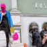 Активістки Pussy Riot і Femen провели акцію біля російського павільйону на Венеційській бієнале