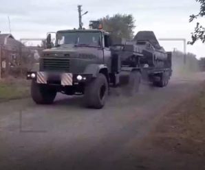Тут евакуюють пошкоджені машини з поля бою