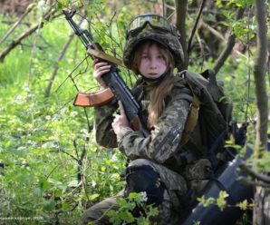 Діані лише 18. Тендітна, але рішуча і з характером.