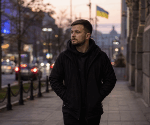“Все, досить. Мій час теж настав”